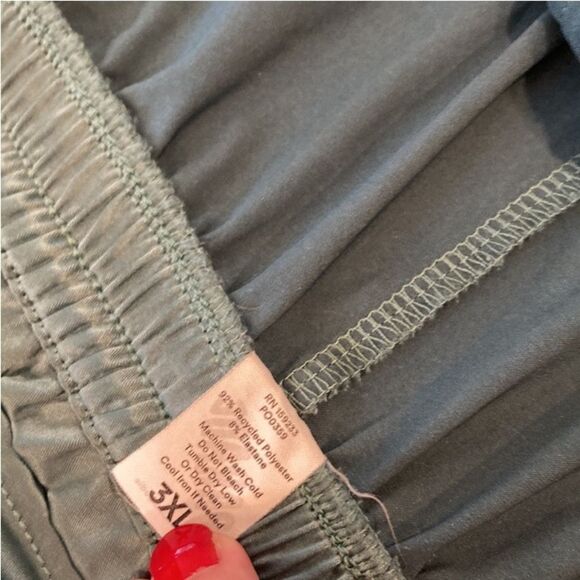 Parade Luxe Satin Lightweight Smooth Teal Blue Pajama Cami Short Set Size 3X - Picture 8 of 8